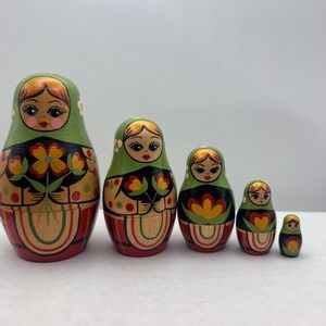 Vintage Russian Nesting Dolls Matryoshka Set 5 Piece Green Floral Red Plaid Wood